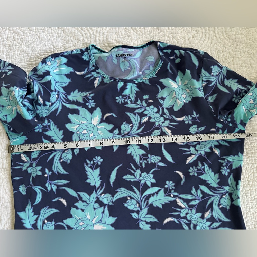 Lands’end Women’s Swim Tee, M🦋 - Picture 2 of 7